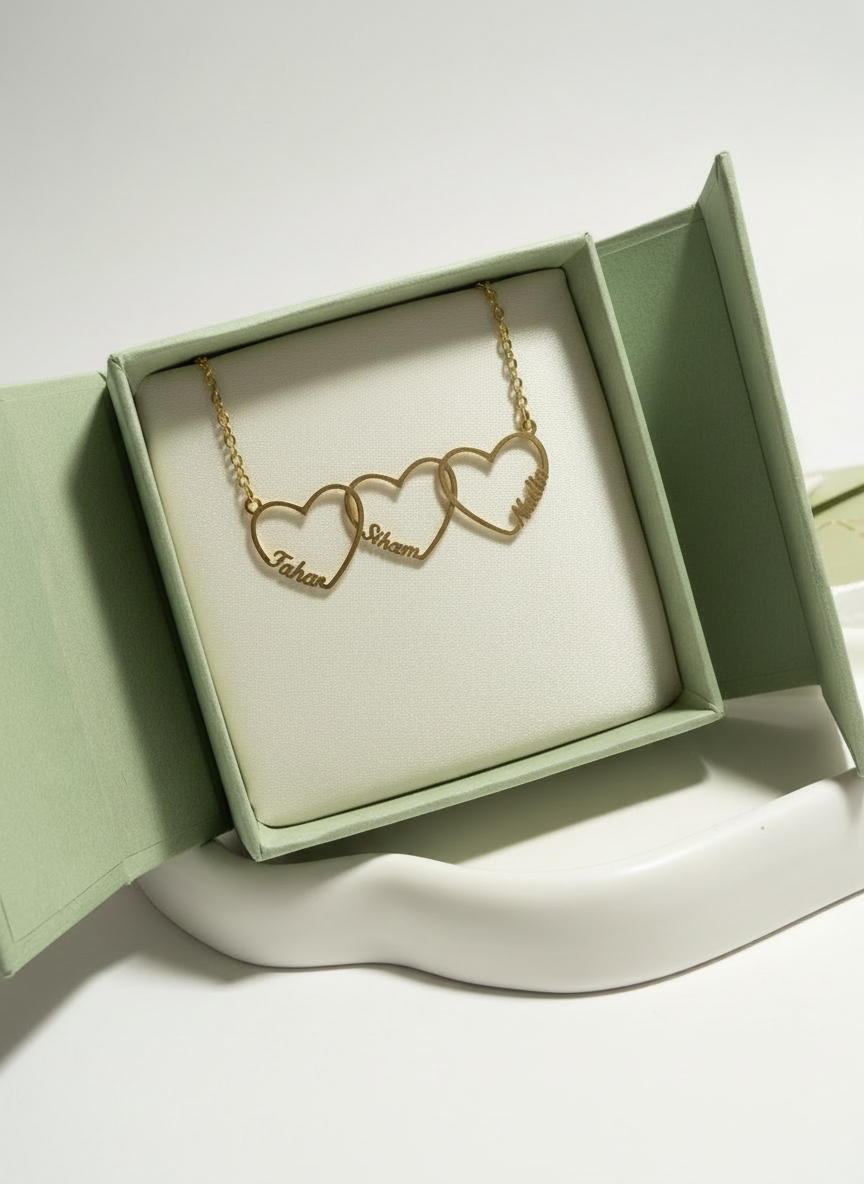 Collier prénoms & coeurs